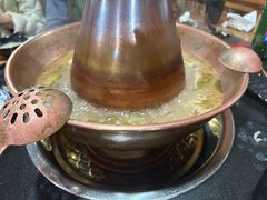 -果松木炭酸菜铜火锅·外婆参鸡汤