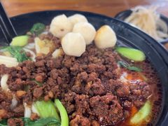 -丽虹云南过桥米线(兴工街店)
