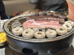 -草家酱蟹炭火烤肉店(珲春南路一店)