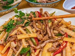 -大众跷脚牛肉馆·非遗传承单位(峨眉山店)