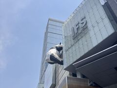 -朵兰达V酒店(成都春熙路太古里国金中心店)