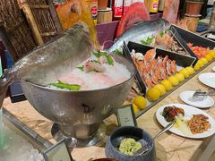 -大中华希尔顿酒店-念自助餐·嗨啤·小龙虾