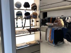 -URBAN REVIVO(七宝领展广场店)
