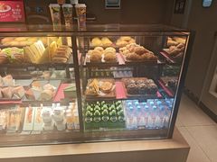 -星巴克(浦东机场T2到达店)