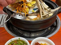 -菌之家·专业纯野生菌火锅·特色炒菌