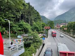 -四川汶川特大地震漩口中学遗址