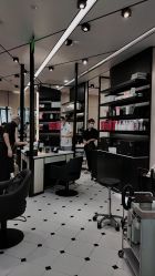 -HAIR CORNER