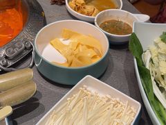 -狼头山火锅 KTV欢唱·烤串(理工大学店)