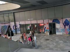 -新百广场(地铁站)