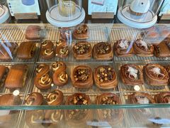 -VERIE BAKEHOUSE