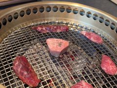 -铭牛烧肉·和牛海鲜自助(高新月牙湖店)
