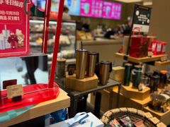 -星巴克臻选(上海中环广场2F店)