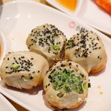 春日限定美味怎么能少得了这口荠菜生煎呢🔥