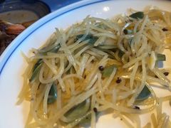 -八府香鸭·啫啫煲(华山路店)