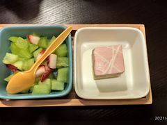 -桔子酒店(上海西藏北路地铁站店)