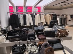 -URBAN REVIVO(七宝领展广场店)