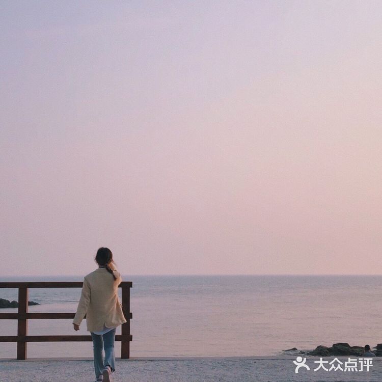 青岛｜小麦岛海边落日拍照教学，教你拍大片