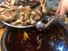 炸过的鱼摆摆-肖肖酸萝卜鱼火锅(总店)