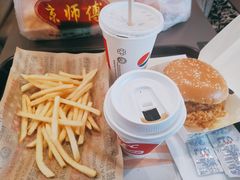 -肯德基(成山路地铁站店)