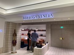 -乐蓬马歇百货公司(Rive Gauche)