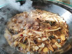 柴锅炖水库鱼-姥家大锅台水库渔家