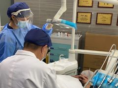 -上海仁爱医院口腔科 · 种植