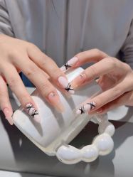 -丽心自助美甲美睫