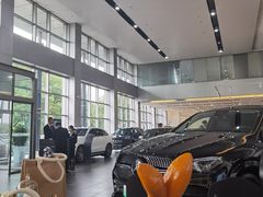 -奔驰上海利星(七宝店)