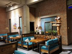 -苹果树下艺术餐厅(宋庄店)