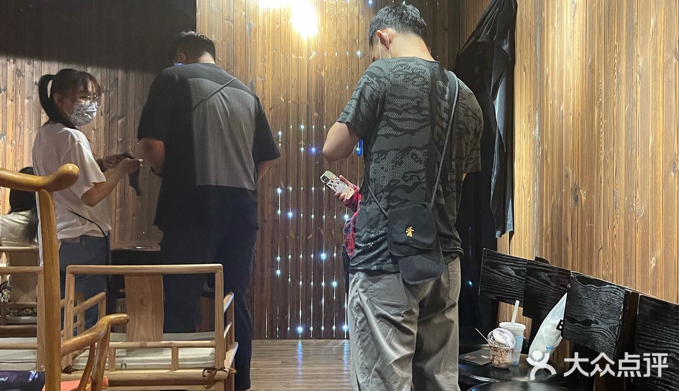 如果是最高的票价，660元的票价是可以第一批进来的