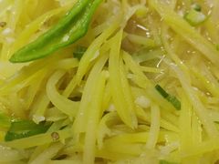 清炒土豆丝-东北酱骨头馆(蓁巷店)