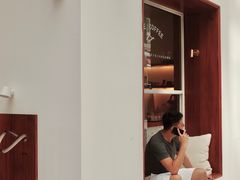 -Line 咖啡(石厦花园店)