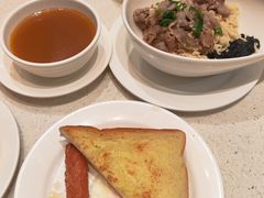 -香港新发烧腊茶餐厅(水围店)