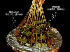 -何师烧烤Pro ·江湖川菜·小龙虾·精酿啤酒(太古里旗舰店)