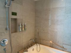 -上海龙之梦万丽酒店