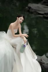 -雪中彩影婚纱摄影·微光艺术中心