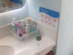 -极光口腔·矫正种植修复(锦江店)