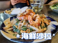 -Cuc Gach Quan Restaurant