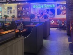 -豪客嘉族·麦尼顿西餐厅(乐福天下店)