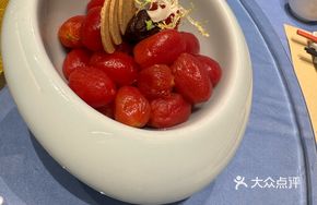 Honey-Meal Pickled Cherry Tomatoes