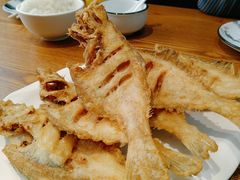 炸偏口鱼-方城小吃店