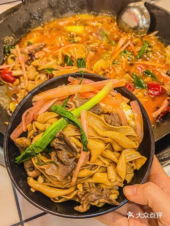 人均25鸡杂店️酸萝卜吃到爽