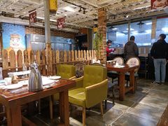 大堂-三个大叔烤羊肉串·炭炉砂锅菜(西三旗店)