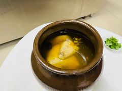-煨阿婆营养煨汤(闵行店)