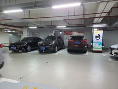 -上海半岛酒店-地下停车场