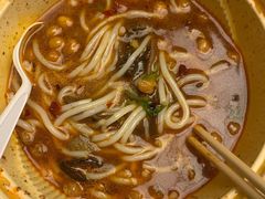 -百春原湖南牛肉粉(百联世纪店)