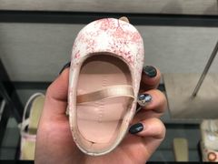 -CHARLES&KEITH(城西银泰店)