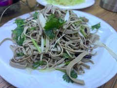 -溢心园香河肉饼总店