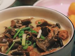 手工肉丸子炖松树菌-佬麻雀·剁椒鱼头(京基KK One店)