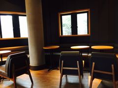 靠窗位-星巴克(红房子店)